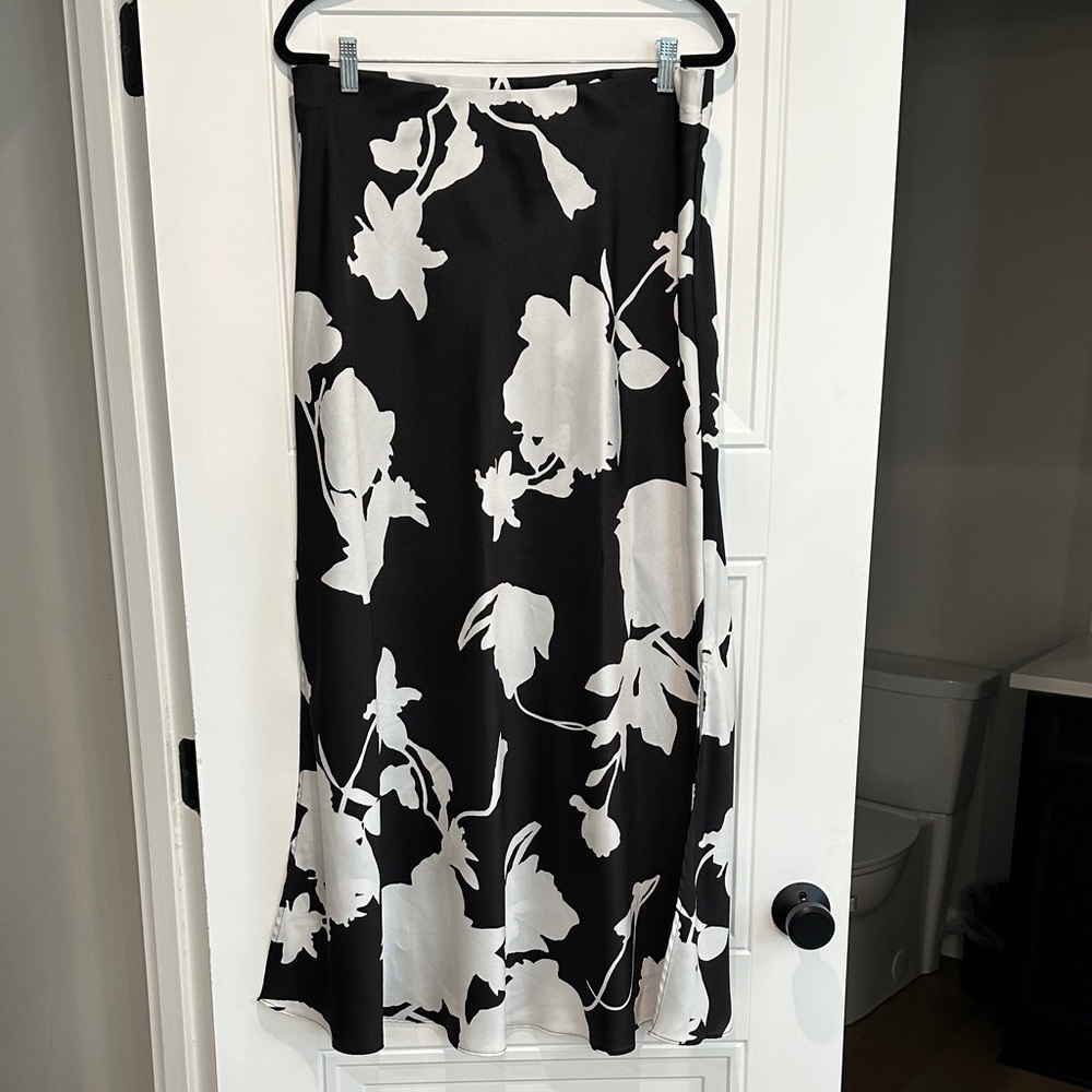 INC Skirt